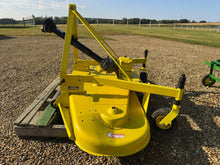 Load image into Gallery viewer, John Deere 261 3 pt hitch Finishing mower