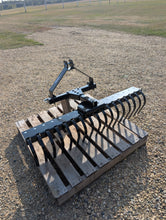 Load image into Gallery viewer, Category-0 Three Point Hitch Rake 50"