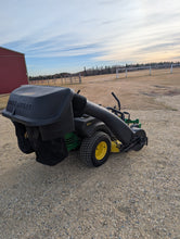 Load image into Gallery viewer, John Deere 2010 Z445 with power flow bagger system
