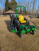 Load image into Gallery viewer, John Deere 2015 Z915B zero turn lawn mower