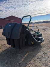 Load image into Gallery viewer, John Deere 2015 Z915B zero turn lawn mower