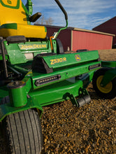 Load image into Gallery viewer, John Deere 2023 Z530R 140HRS zero turn lawn mower