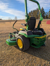 Load image into Gallery viewer, John Deere 2023 Z530R 140HRS zero turn lawn mower