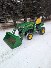 Load image into Gallery viewer, 2006 John Deere 2305 with 517HRS loader+bucket