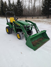 Load image into Gallery viewer, 2006 John Deere 2305 with 517HRS loader+bucket