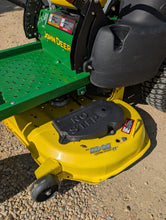 Load image into Gallery viewer, !REDUCED! 2008 John Deere Z425 zero turn 48" mowing deck