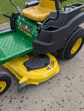 Load image into Gallery viewer, Zero Turn Lawn Mower John Deere Z425