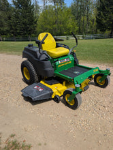 Load image into Gallery viewer, Zero Turn John Deere Z435 ONLY 336HRS