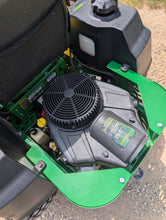 Load image into Gallery viewer, Zero Turn John Deere Z435 ONLY 336HRS