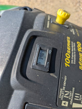Load image into Gallery viewer, John Deere Lawn Tractor D140