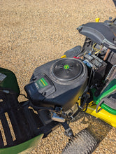 Load image into Gallery viewer, John Deere Lawn Tractor D140
