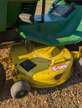 Load image into Gallery viewer, Lawn mower John Deere 170 38" deck