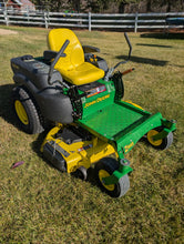 Load image into Gallery viewer, Zero Turn John Deere Z445