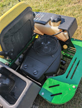 Load image into Gallery viewer, Zero Turn John Deere Z445