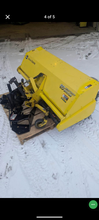 Load image into Gallery viewer, John Deere 4100 4200 4400 4400 broom