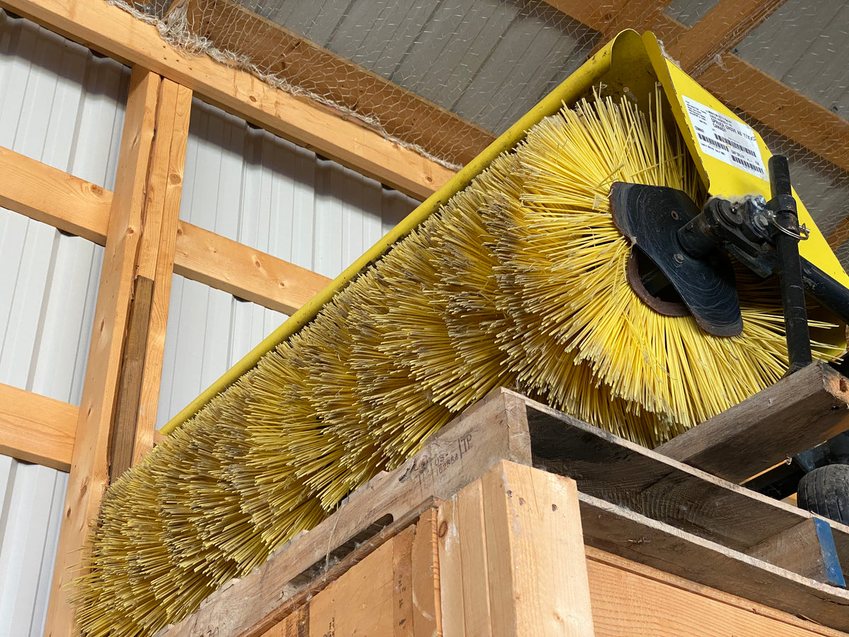 Broom/sweeper Hoogenboom Greenhouses & Consulting LTD.