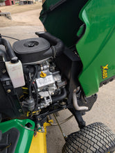 Load image into Gallery viewer, John Deere x485 with 62&quot; deck and bagger system
