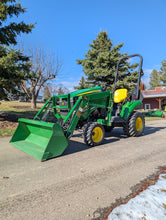 Load image into Gallery viewer, John Deere 2013 1023E 302Hrs with loader
