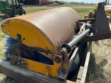Load image into Gallery viewer, 3 point Hitch sweeper 72&quot;
