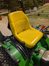 Load image into Gallery viewer, John Deere 4100 with 810Hrs and 3 point hitch
