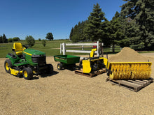 Load image into Gallery viewer, John Deere X734 2015 with attachments
