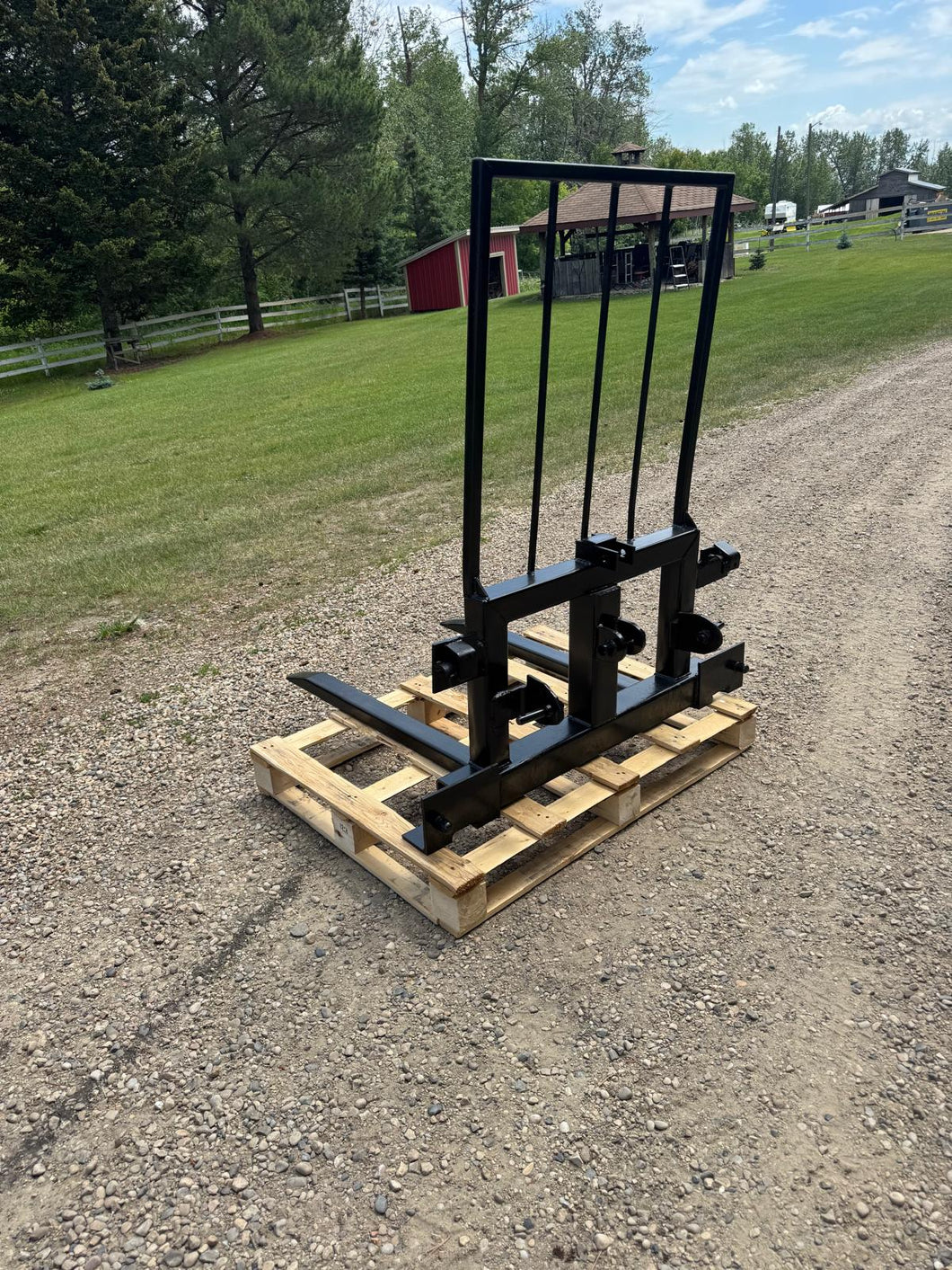 Pallet forks for John Deere Loader