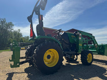Load image into Gallery viewer, John Deere 2025R 2015 with ONLY 263HRS comes with loader
