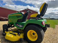 Load image into Gallery viewer, John Deere X485 with only 560Hrs and 62&quot; mowing deck
