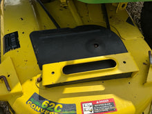 Load image into Gallery viewer, John Deere X485 with only 560Hrs and 62&quot; mowing deck

