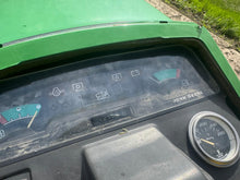 Load image into Gallery viewer, Lawn Tractor 425 John Deere ALL Wheel Steer with Baggger system
