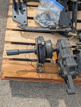 Load image into Gallery viewer, John Deere 318 322 330 332 420 430 Rear PTO Assembly And Gear Box 2000 RPM And 3point hitch kit
