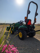 Load image into Gallery viewer, John Deere 1023E !233hrs! comes with H120 Loader+bucket
