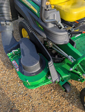 Load image into Gallery viewer, John Deere 2015 Z915B zero turn lawn mower

