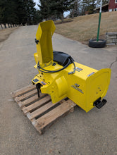 Load image into Gallery viewer, John Deere 47" snowblower
