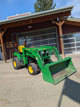 Load image into Gallery viewer, !REDUCED! John Deere 2210 with loader and bucket
