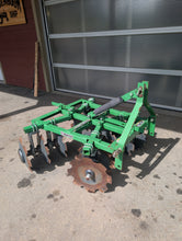Load image into Gallery viewer, 48" Frontier/John Deere Disc Harrow
