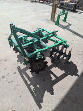 Load image into Gallery viewer, 48" Frontier/John Deere Disc Harrow
