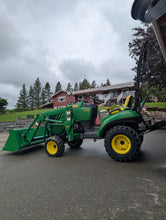 Load image into Gallery viewer, Compact Tractor John Deere 1023E ONLY 210HRS

