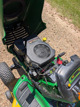 Load image into Gallery viewer, Lawn mower John Deere LT150 with bagging system
