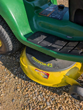 Load image into Gallery viewer, John Deere Lt166 lawn mower 38" deck
