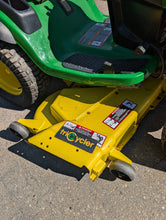 Load image into Gallery viewer, 54" deck Lawn Mower John Deere 190C LOW HRS
