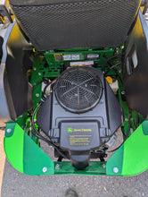 Load image into Gallery viewer, Zero Turn John Deere Z665 60" mowing deck
