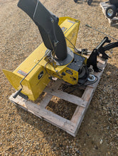 Load image into Gallery viewer, John Deere X304 ALL Wheel Steer lawn mower
