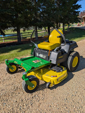 Load image into Gallery viewer, John Deere Zero turn Z535M ONLY 146HRS
