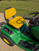 Load image into Gallery viewer, John Deere Snowblower Package X320
