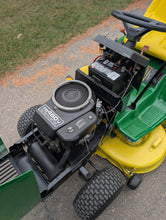 Load image into Gallery viewer, John Deere Lawn Mower 165 Hydro

