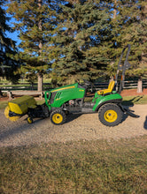 Load image into Gallery viewer, John Deere 1023E Compact Tractor !ONLY 210HRS!
