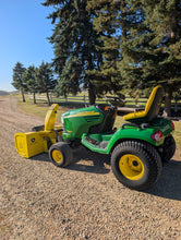 Load image into Gallery viewer, Compact Tractor John Deere X485 with 47" Snowblower
