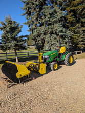 Load image into Gallery viewer, John Deere 26.5 HP Compact Tractor !ONLY 361HRS!
