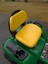 Load image into Gallery viewer, Lawn Tractor John Deere X500 !ONLY 88HRS!
